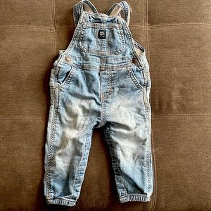 Toddler Oshkosh overalls size 12-18m